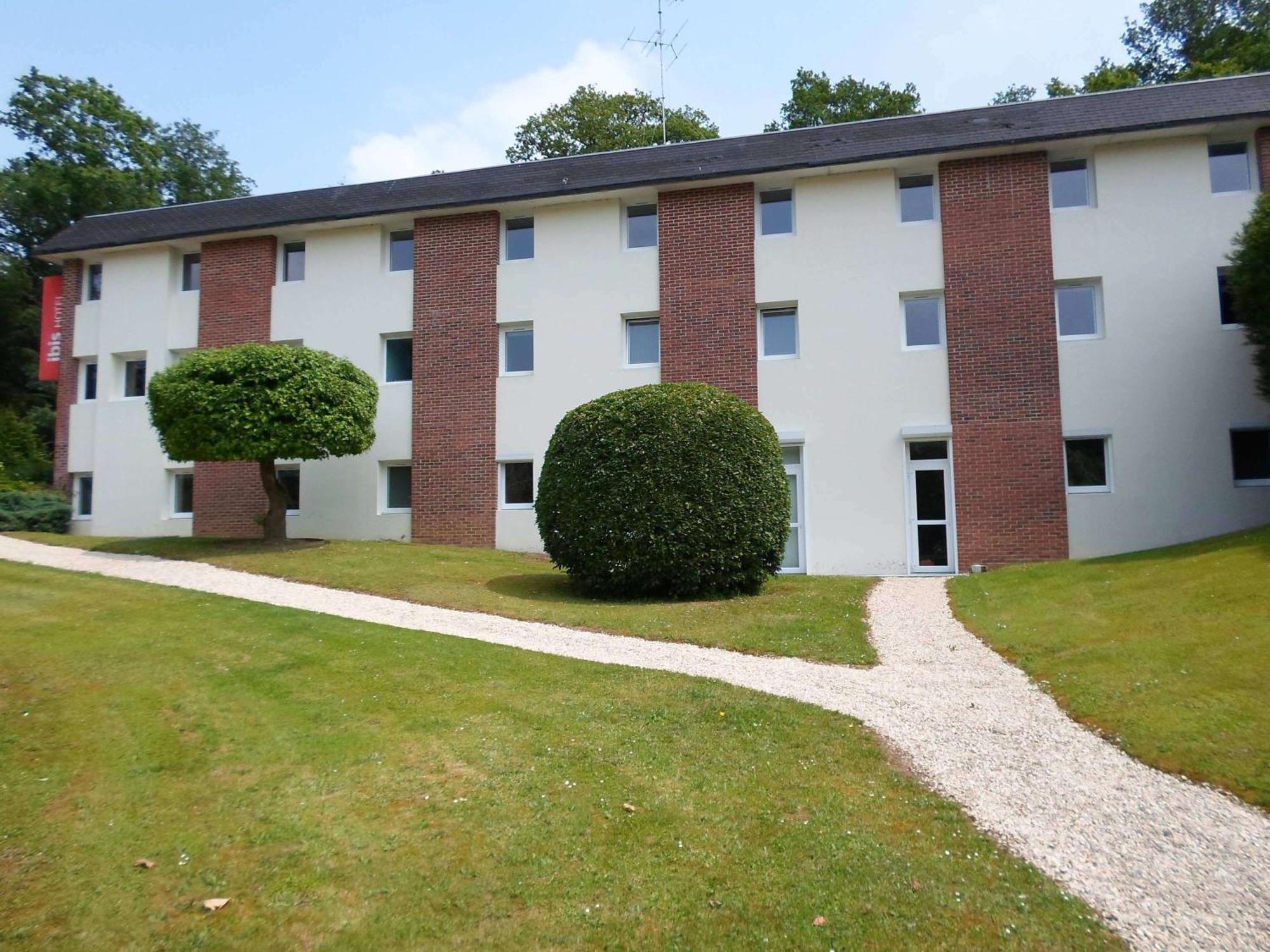 Ibis Les Etangs Des Moines Otel Fourmies Dış mekan fotoğraf