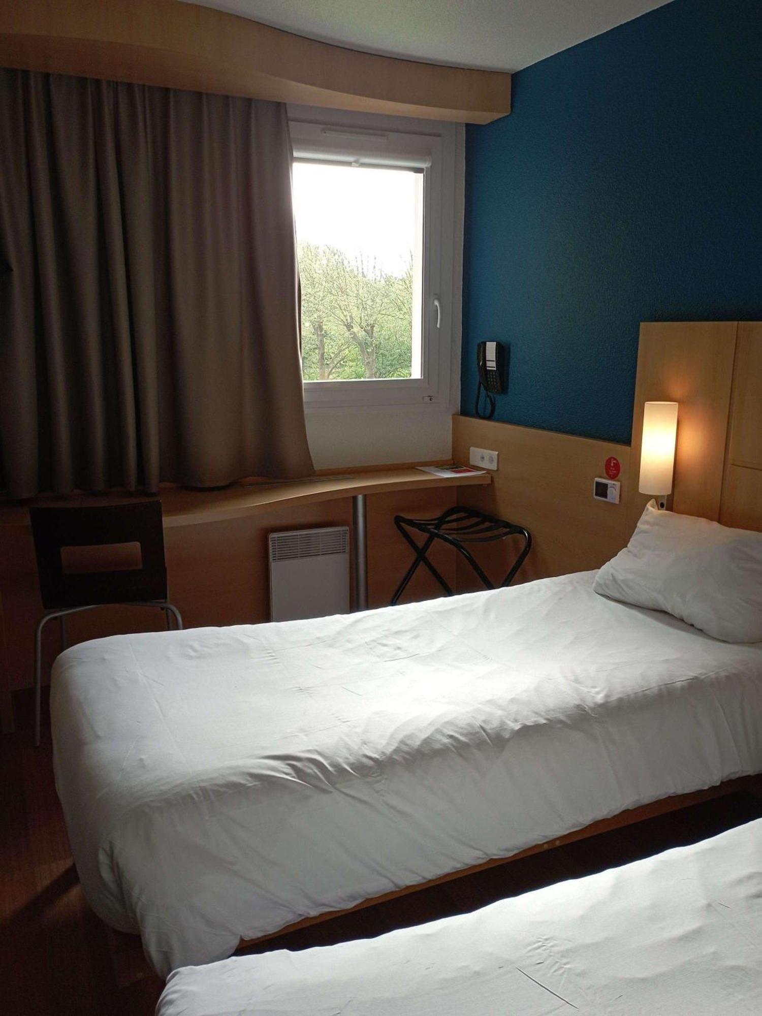 Ibis Les Etangs Des Moines Otel Fourmies Dış mekan fotoğraf
